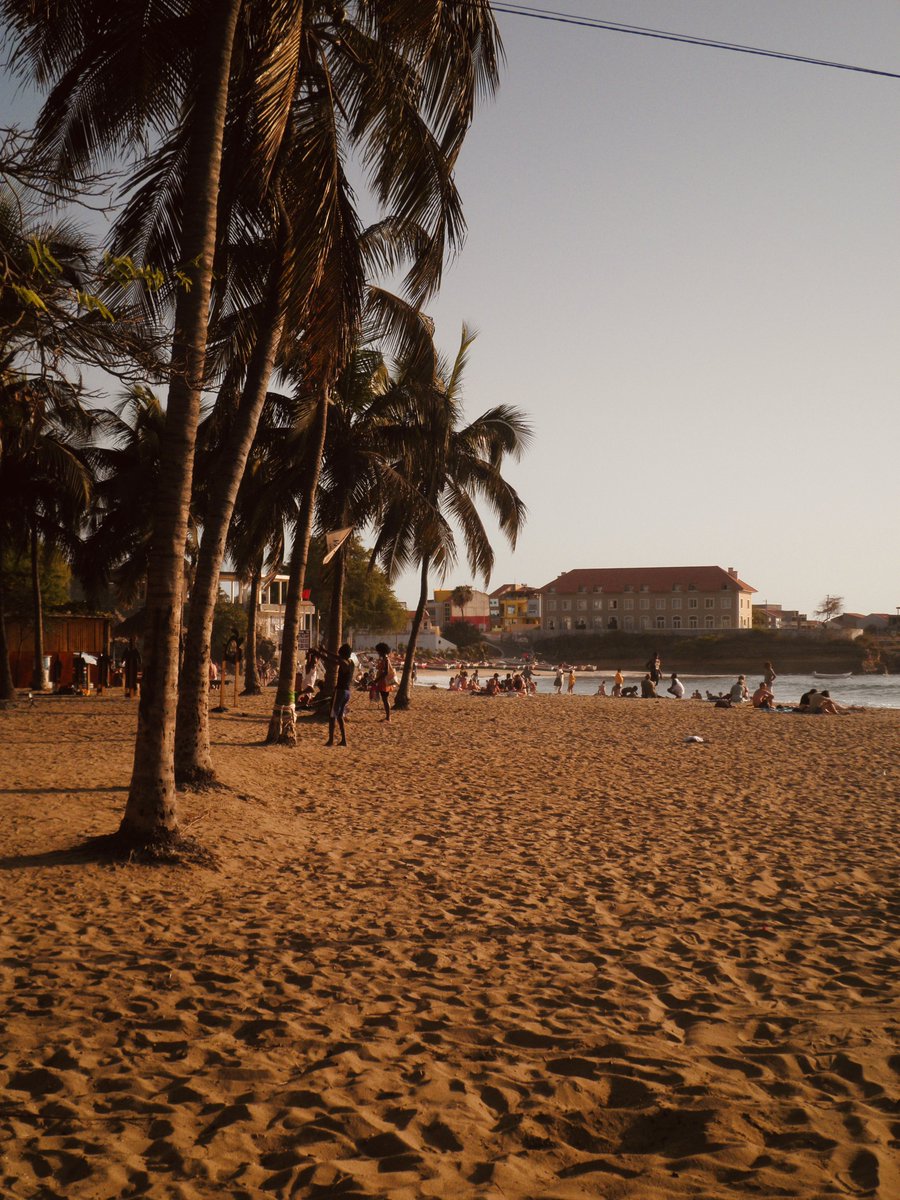 Echo_send's tweet photo. 🌴 Une destination discrète, la ville de Tarrafal - Cap-Vert 

La mer, le temps s’écoule presque plus lentement, une île qui fait penser aux Caraïbes.

#caboverde #capvert #tarrafal #olympus https://t.co/Q77qCpzsWY