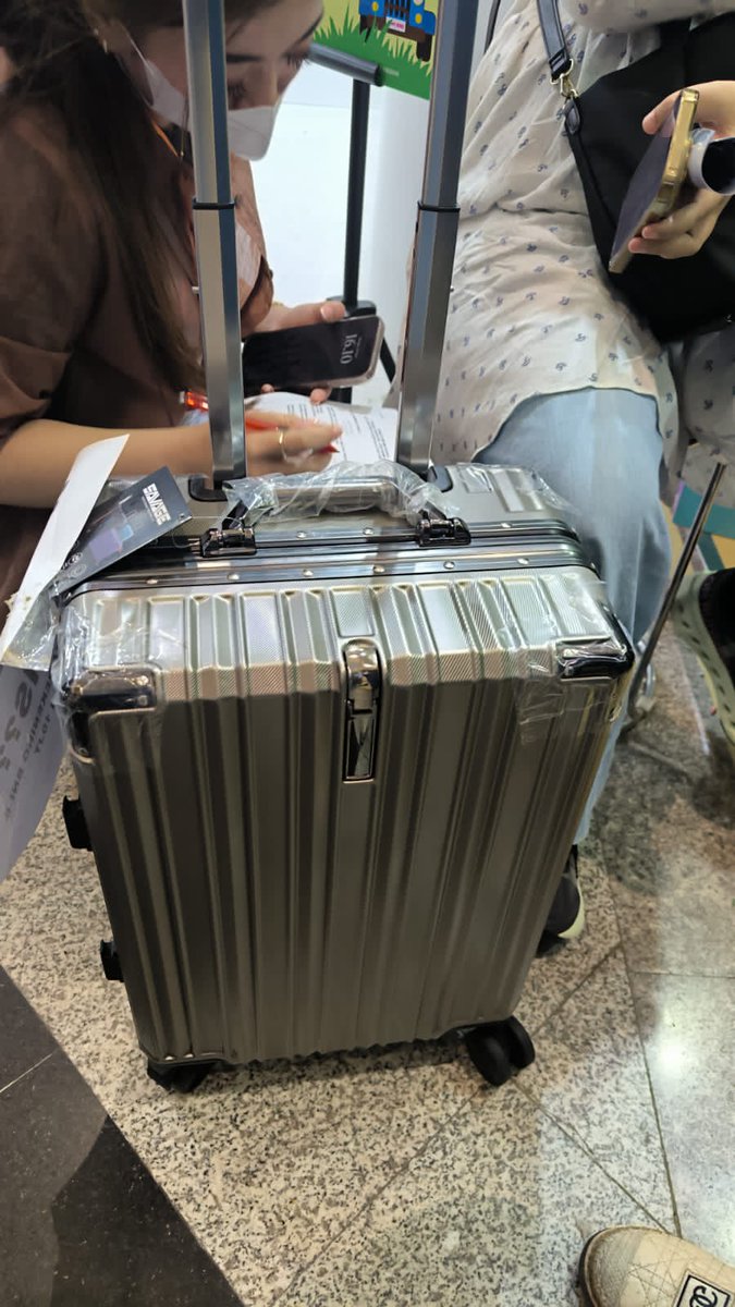 Asyik banget ada koper baru, siap dipakai untuk jalan-jalan