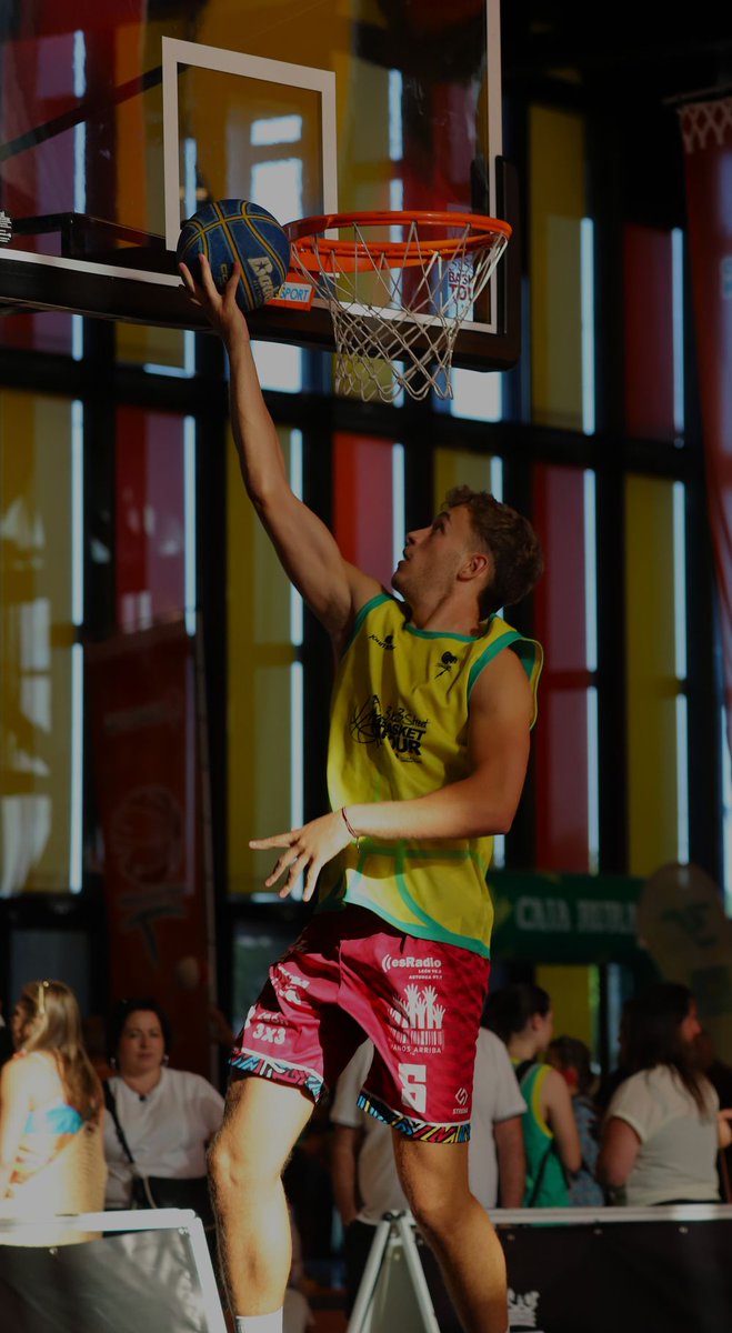 txirpial's tweet photo. Algunas imágenes del #3X3SBTLeon #3X3SBT2025 de la categoría Absoluta PRO Masculina. https://t.co/aqY9MVOV4l
