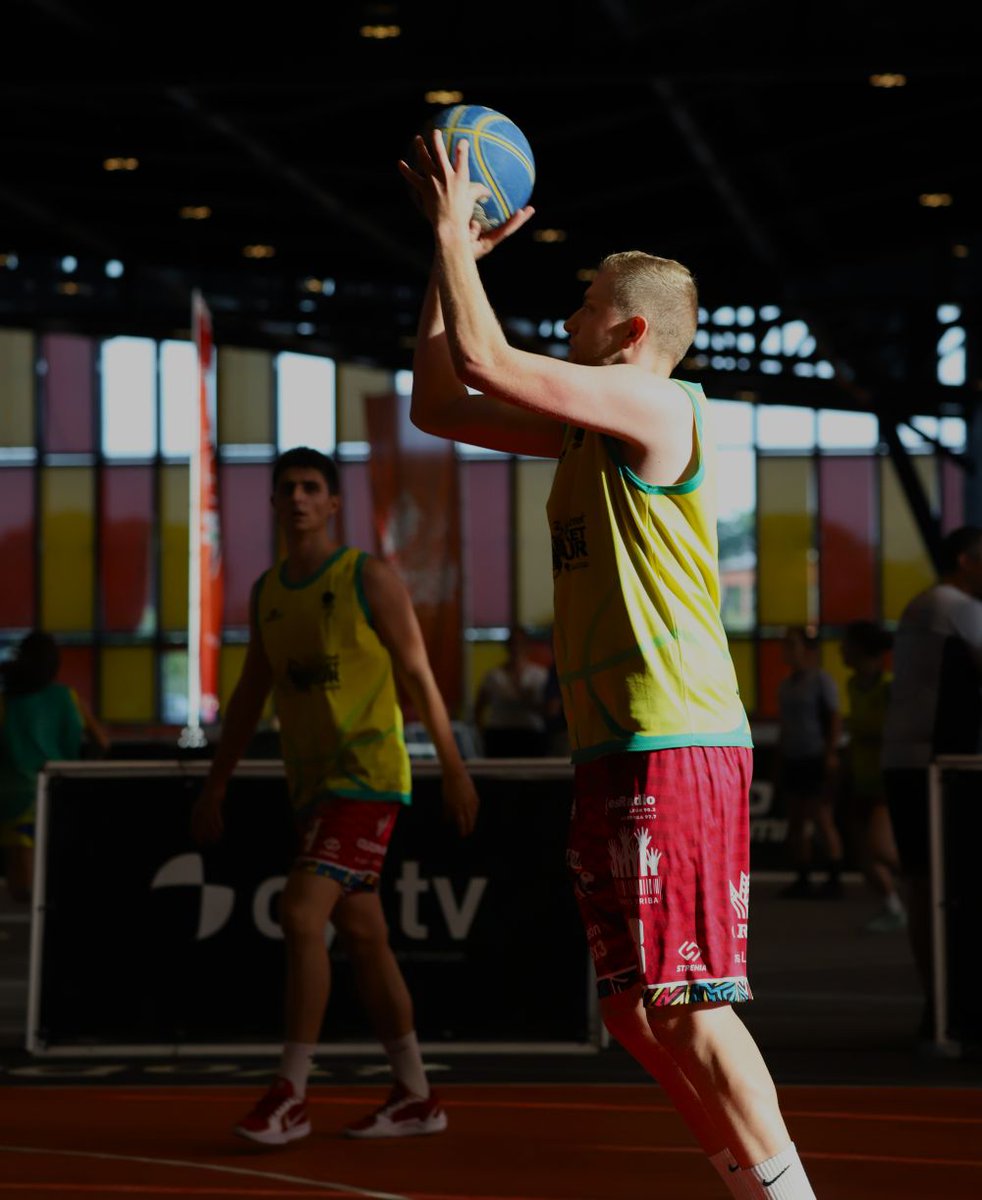 txirpial's tweet photo. Algunas imágenes del #3X3SBTLeon #3X3SBT2025 de la categoría Absoluta PRO Masculina. https://t.co/aqY9MVOV4l