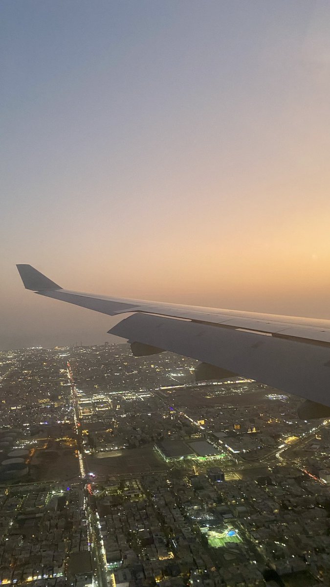 اليوم ختام رحلة الامتياز وبداية مغامرة جديدة في فصلي الـ٢٥ 🎈
كانت رحلة غنية بالتجارب والدروس، وبوجود أشخاص علّمونا، وأصدقاء شاركونا الطريق، وإيمان ورضا بأن خطة الله هي أفضل وأكمل من كل ما نرسمه نحن لأنفسنا.