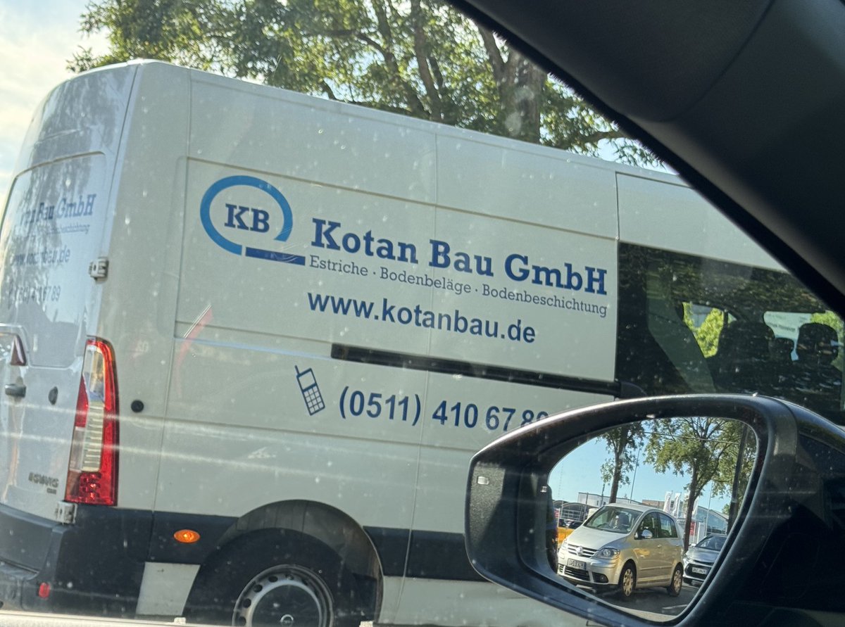 Gerade in Hannover gesehen. 
Verwechslungsgefahr!
Kotan Bau &lt;-&gt; Kot Anbau