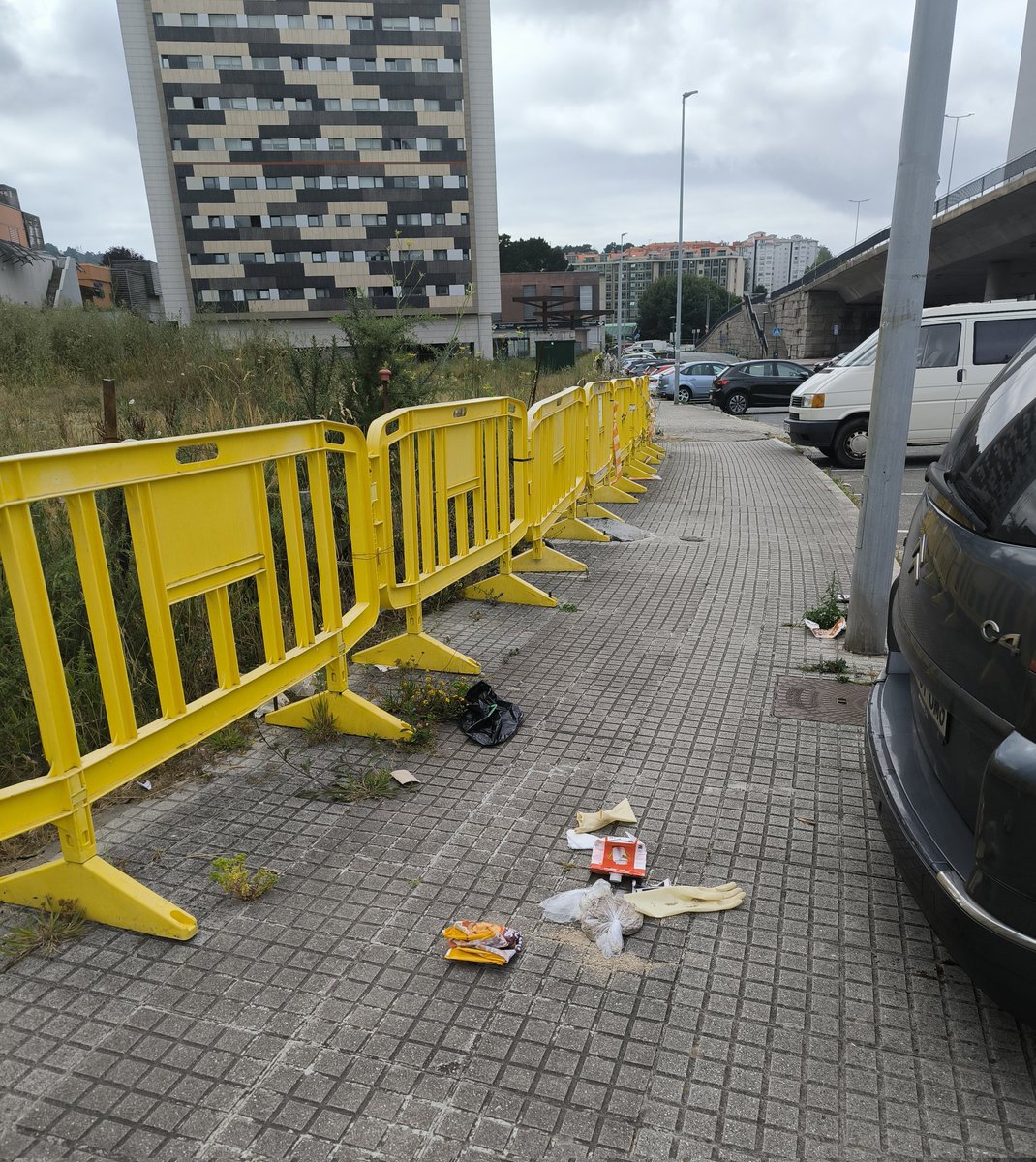 sector7_coruna's tweet image. Tercer día sin recoger 
@CorunaSostible
#coruña #someso #recintoferial