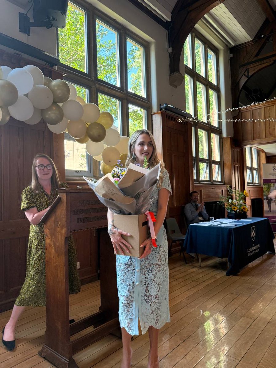 rivatez's tweet image. Today, I had the opportunity to address the graduating class of my high school on its 175th anniversary.
I was the naughtiest kid in my year, and partly it felt like retribution. But mostly, I was grateful.
Sharing the words of my speech below