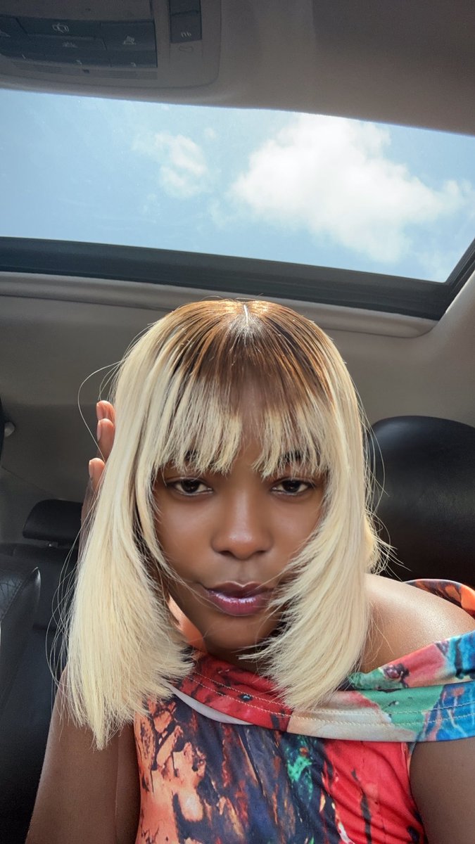 __honeymix_'s tweet image. If we’re going on a date and you can’t send me at least 100k to look good then you shouldn’t be in a relationship go find work abeg, I don’t do broke men
