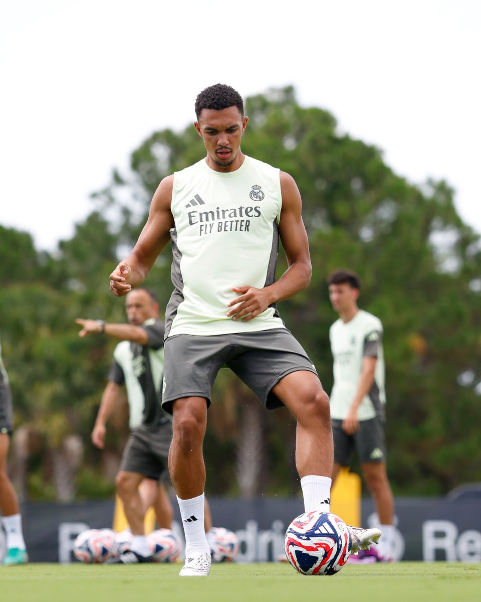 realmadridfra's tweet photo. 🔥 @TrentAA https://t.co/AcM6PH71fV