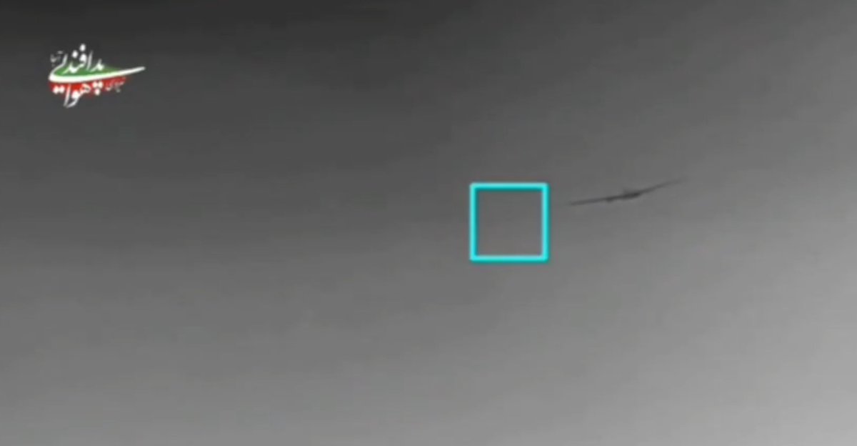Has anyone managed to ID this drone?

#droneattack #drone <a href="/Aviation_Intel/">Tyler Rogoway</a>