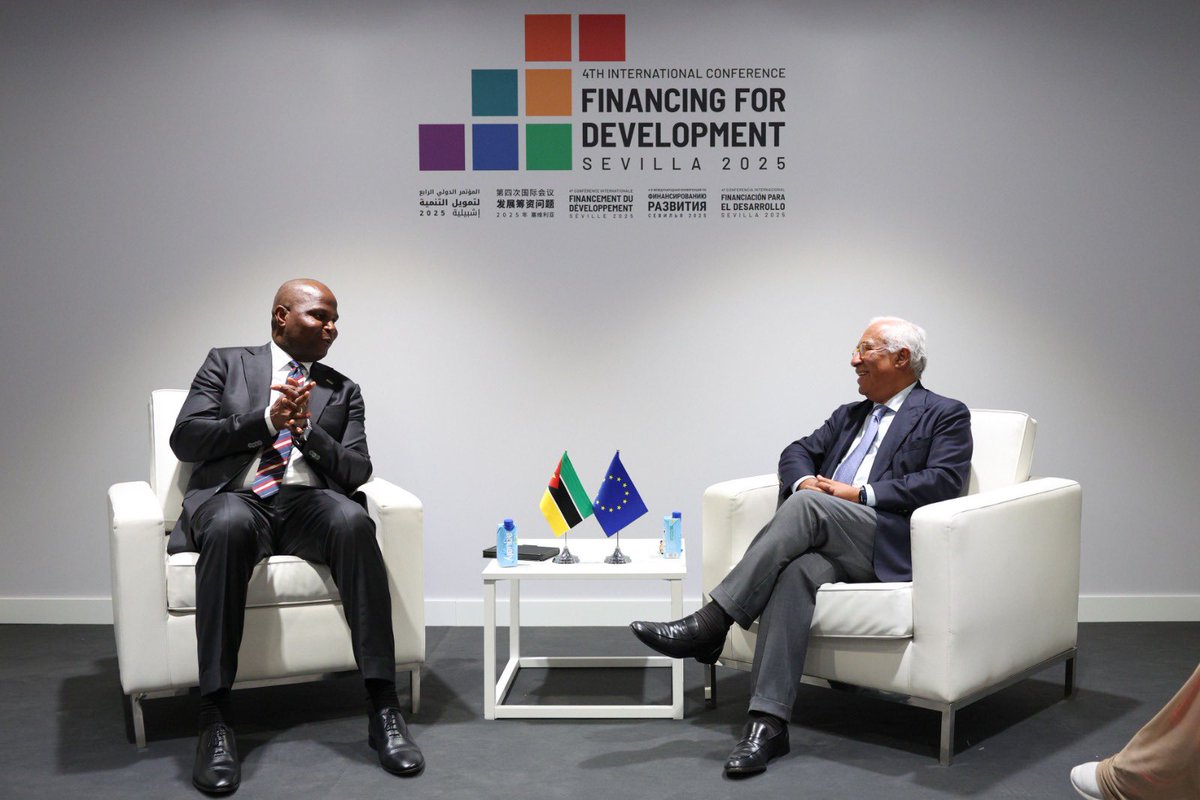 António Costa (@eucopresident) on Twitter photo Na minha reunião com o Presidente <a href="/daniel_chapo24/">Presidente Daniel Chapo</a>, saudei Moçambique pelos 50 anos de independência. Foi o primeiro dos últimos quatro países luso-africanos a tornar-se independente, marcando o fim da era colonial europeia.
Ao longo dos anos a UE e Moçambique construíram uma Na minha reunião com o Presidente <a href="/daniel_chapo24/">Presidente Daniel Chapo</a>, saudei Moçambique pelos 50 anos de independência. Foi o primeiro dos últimos quatro países luso-africanos a tornar-se independente, marcando o fim da era colonial europeia.
Ao longo dos anos a UE e Moçambique construíram uma