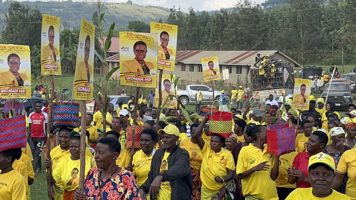 When you work for people, they repay you with love.
Thank you, Dr. Sylvia, for embracing President Museveni’s message of wealth creation.

#WealthCreation #Leadership #Gratitude