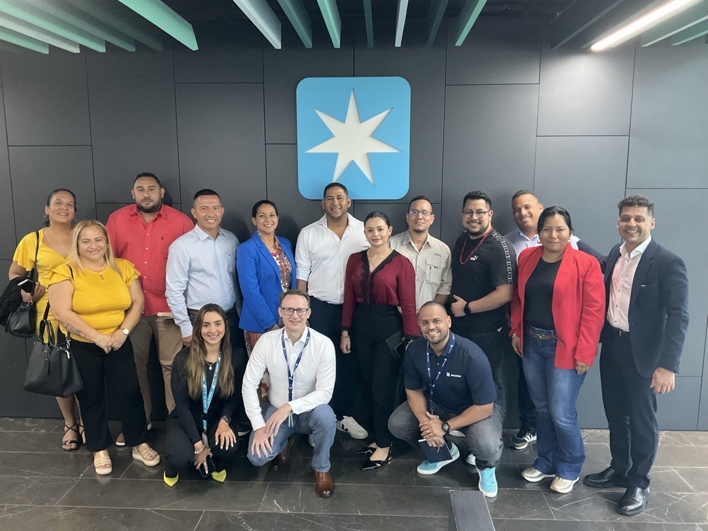 Participamos en reunión de Maersk y productores de piña de Panamá para explorar soluciones logísticas que permitan el progreso de nuestras exportaciones y la internacionalización del sector agro.