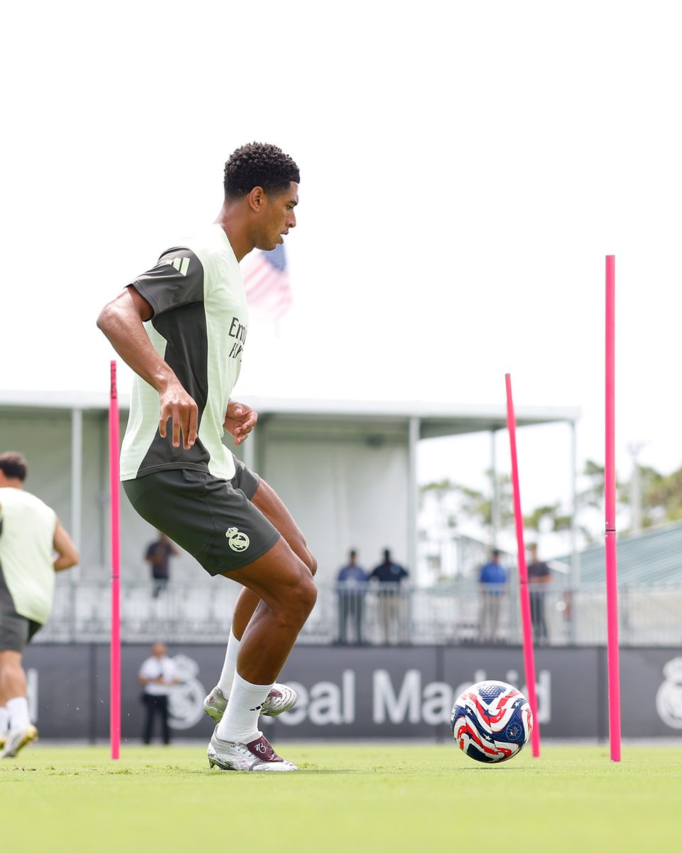 🏃 <a href="/KMbappe/">Kylian Mbappé</a>
🏃 <a href="/BellinghamJude/">Jude Bellingham</a>