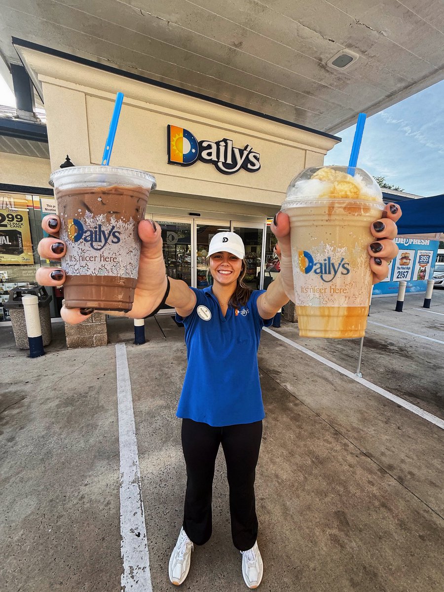 Monday’s call for BIG caffeine. ☕️ Were sipping on a French Vanilla Iced Coffee and The Caramel Dream which features Cold Brew, Caramel Syrup, Milk, Ice, Whipped Cream and Caramel Drizzle.