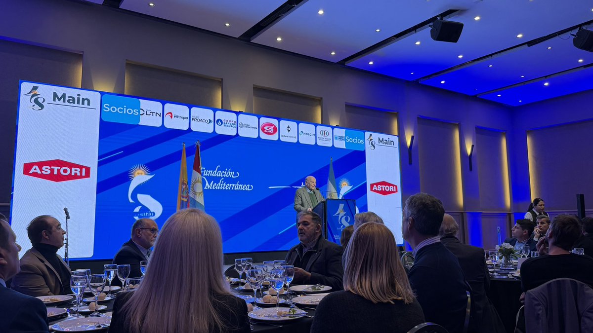 “Yo soy yo, y mis circunstancias.” Ortega y Gasset, así comenzó Jamil Mahuad, ex presidente de Ecuador 🇪🇨 su discurso. 
Enriquecedor testimonio que nos despierta para construir las bases que se aproximan. Gracias <a href="/FMediterranea/">Fundación Mediterránea</a> por la invitación.