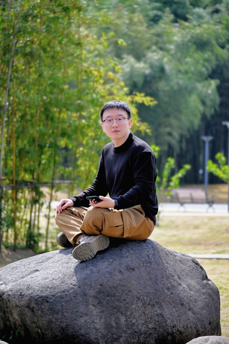 PETLab_CPfS's tweet image. Today Dongming Zhao, our new postdoc who joined us earlier this month, gave an excellent introduction talk in TQC PhD and group seminar about his doctoral thesis on higher-order topological insulators. Welcome Dongming!