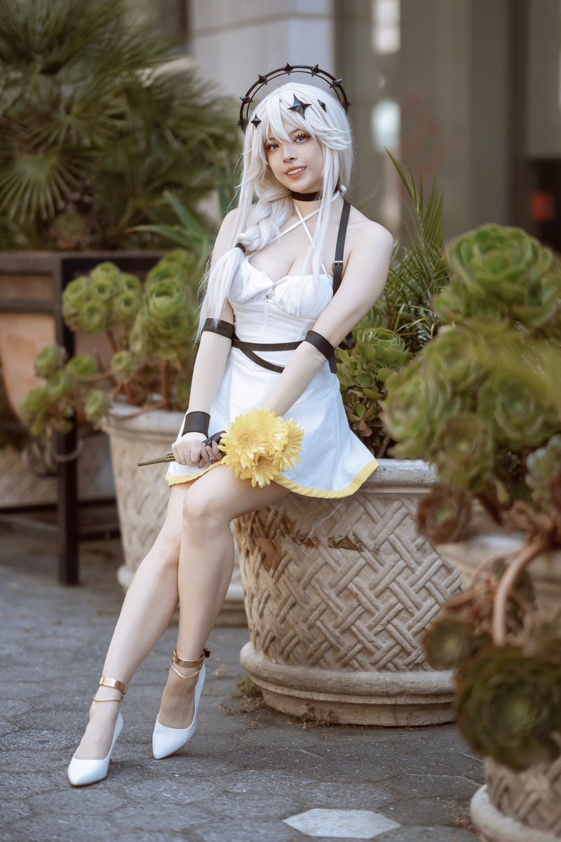 Vellecos's tweet photo. Lemon stealing outfit #Lumillust 
📸 - @zhoucow https://t.co/d67S8G3pFi