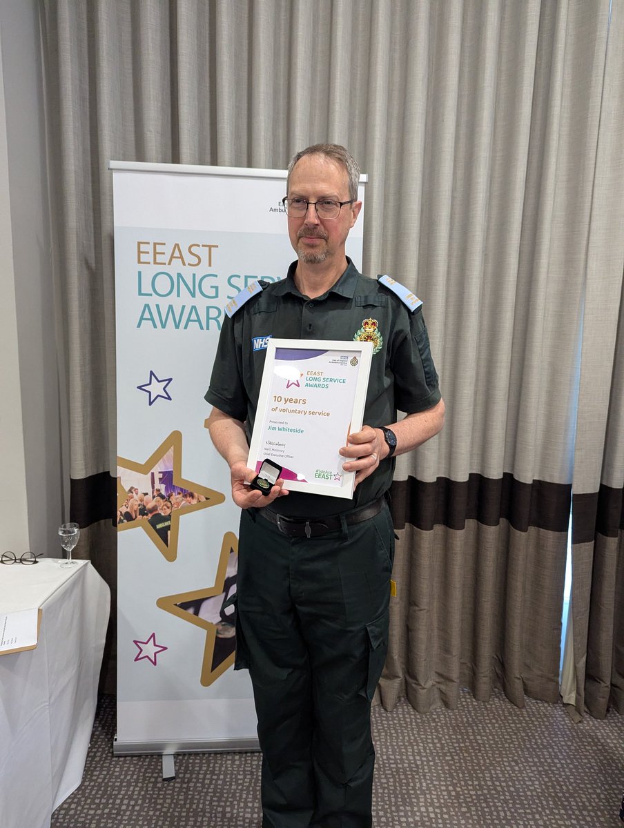 EEAST_CFRS's tweet image. Celebrating 10years of volunteering with @EastEnglandAmb in Norfolk. Congratulations to Jim, looking forward to seeing more volunteers over the coming days. @NeillMoloney