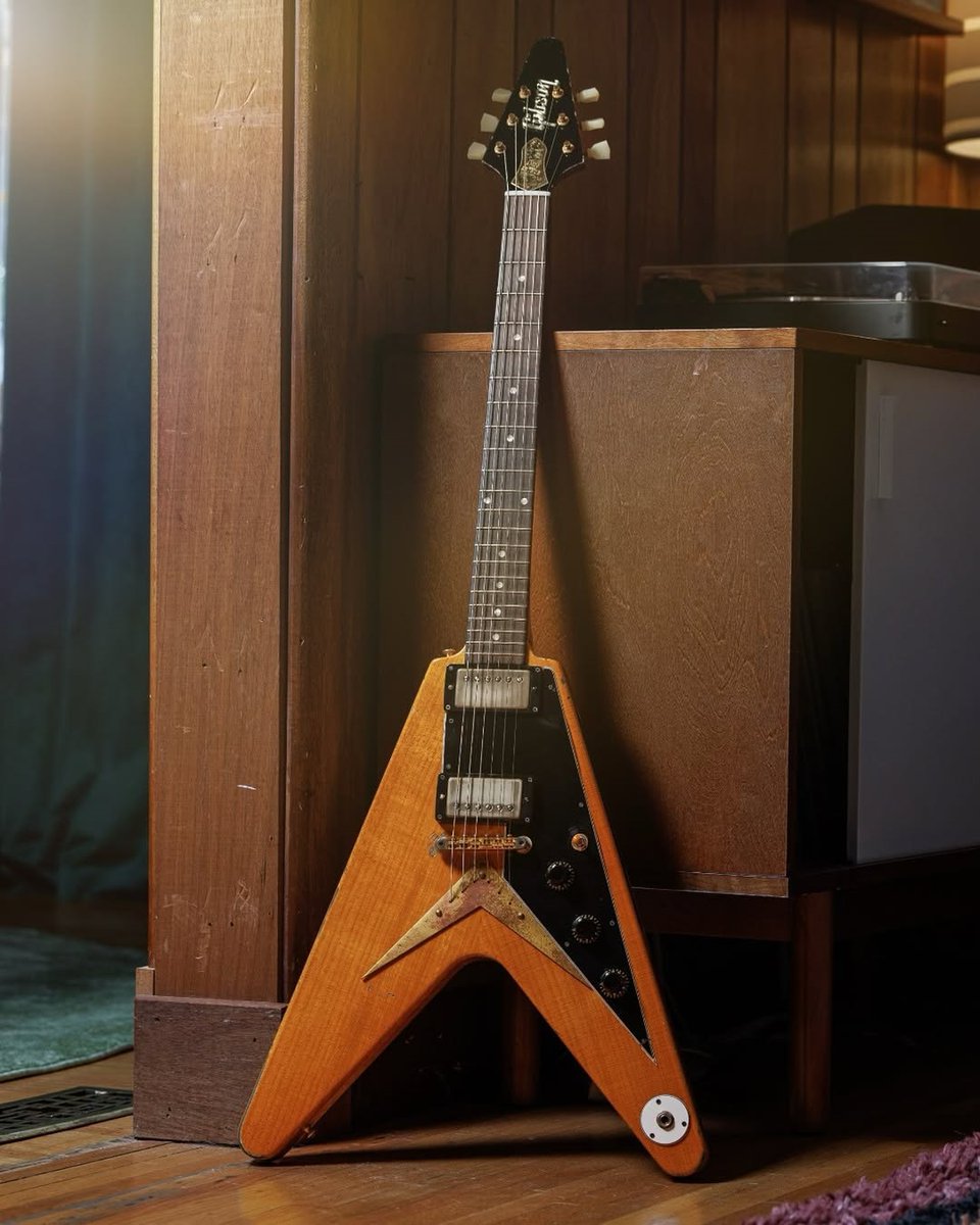 muerdekeroyo's tweet photo. Joe Bonamassa's “Amos” 1958 Gibson Flying V
#FamousGuitars #guitar #Gibson #JoeBonamassa #FlyingVWednesday https://t.co/dm5ov4OK3n