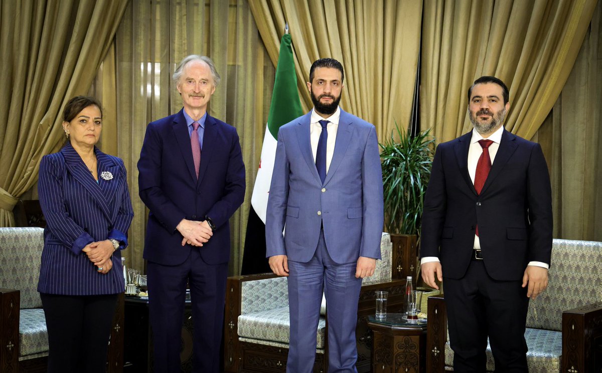 UNEnvoySyria's tweet photo. التقيتُ أمس بالرئيس الانتقالي السيد الشرع ووزير الخارجية الانتقالي الشيباني في مناقشات بنّاءة حول الوضع الأمني، ومتابعة الاتفاق المبرم في 10 آذار/مارس بشأن الشمال الشرقي، والتطورات في السويداء، وتأسيس مجلس الشعب. @GeirOPedersen https://t.co/JPByGSOAst
