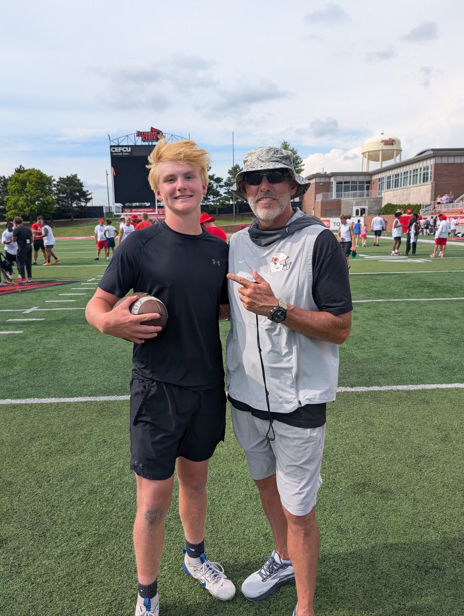 Cannon_Davis3's tweet image. Had a great time at Illinois State. Thanks for coaching me up @TonyPetersen17 Looking forward to my next trip to campus @BETTfootball @RipCity7on7 @PrepRedzoneIA @PRZ_OscarG @6starfootballIA @Coach_NMurray