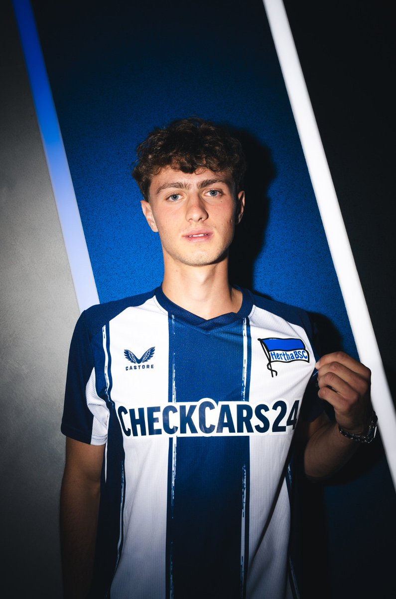 Ralfinator_'s tweet photo. Here We Go! 🔵⚪️

Maurice Krattenmacher ist Herthaner für die Saison 25/26 #HaHoHe https://t.co/fykVZUqaTp