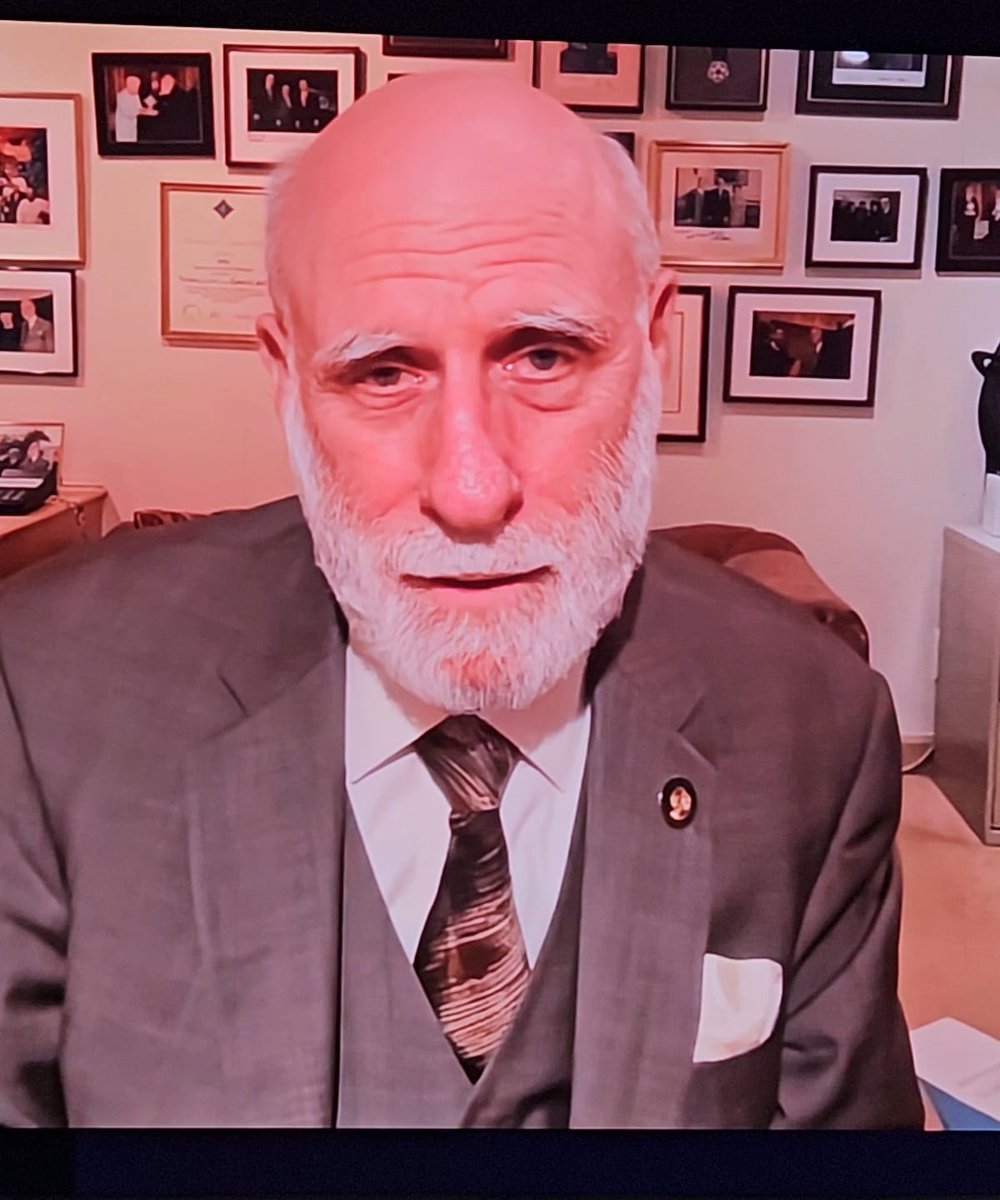 InterGlobix's tweet image. Continuing over coverage
As the DE-CIX 30th Anniversary Summit drew to a close,
The evening reception brought together industry pioneers and visionaries for a moment of celebration and reflection.
Personal addresses by Prof. Dr. Kristina Sinemus and Internet legend Vint Cerf…