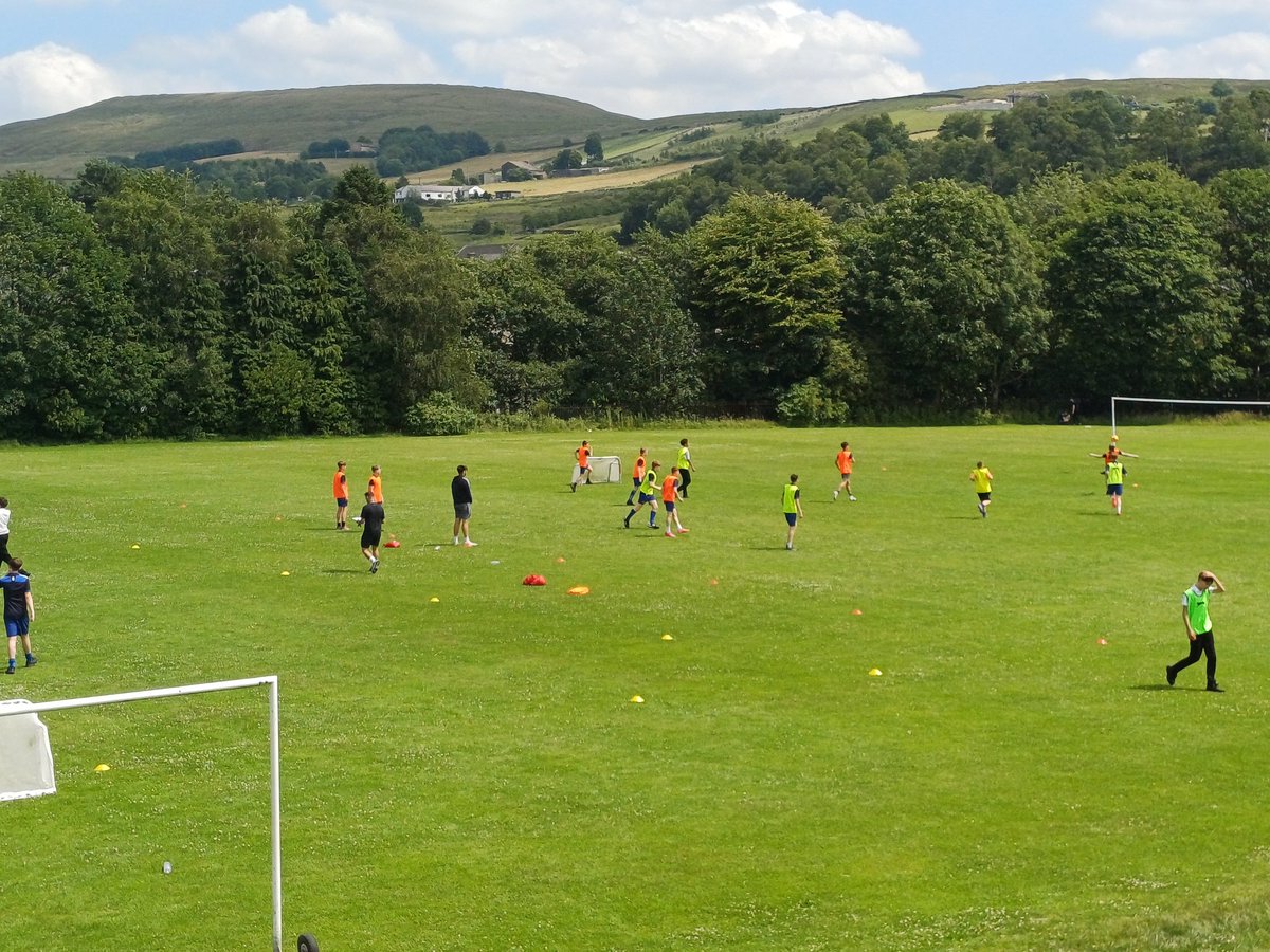 WCHS_PE's tweet image. Yr 9️⃣/🔟 Sports Day

Great afternoon in the sun 🌞 

Students were either involved in an Orienteering 🧭, Netball 🏐, Athletics 🎽 or Football ⚽ competition. 

Winners announced for the Form PP 🥇🥈🥉