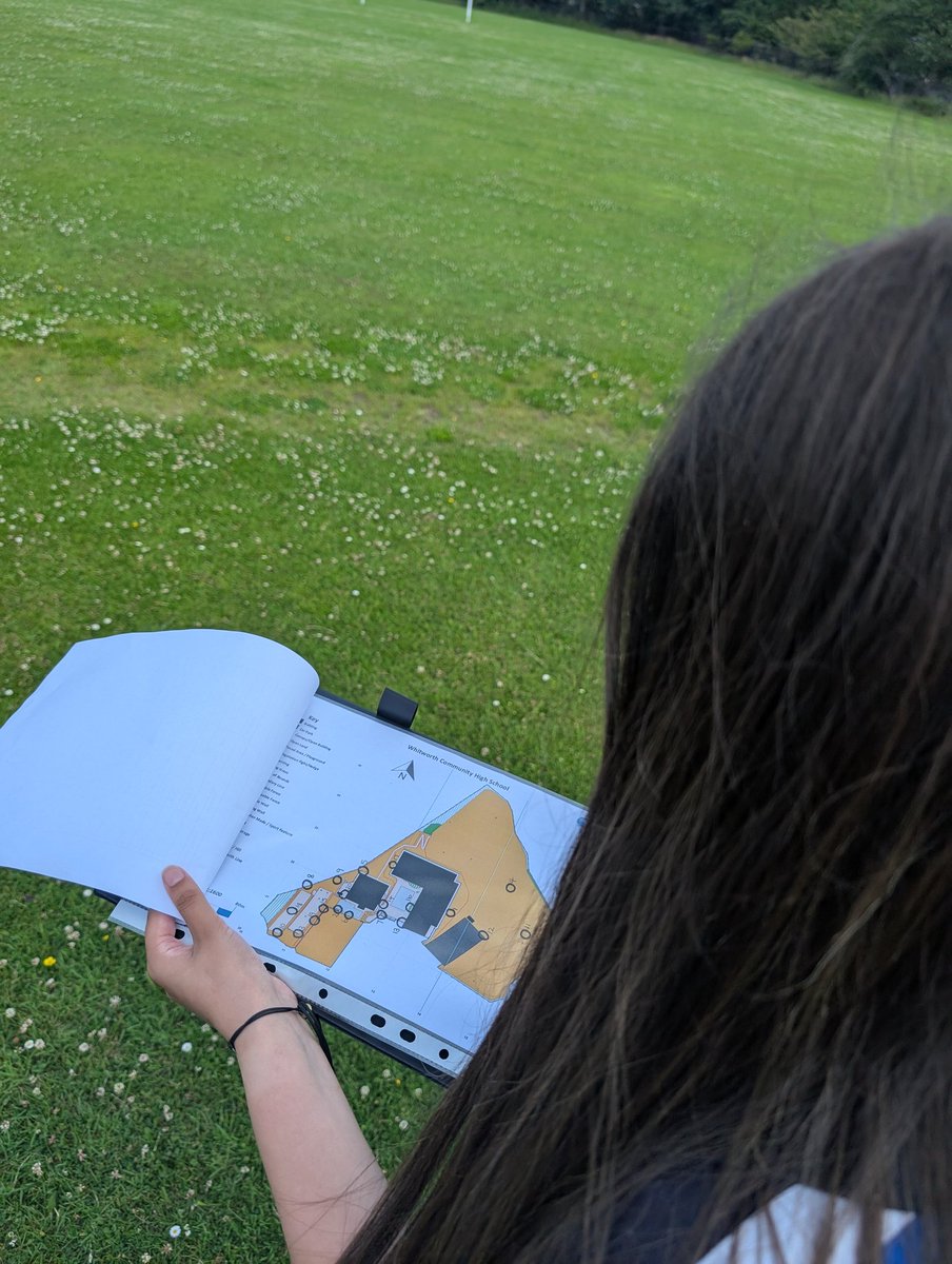 WCHS_PE's tweet image. Yr 9️⃣/🔟 Sports Day

Great afternoon in the sun 🌞 

Students were either involved in an Orienteering 🧭, Netball 🏐, Athletics 🎽 or Football ⚽ competition. 

Winners announced for the Form PP 🥇🥈🥉