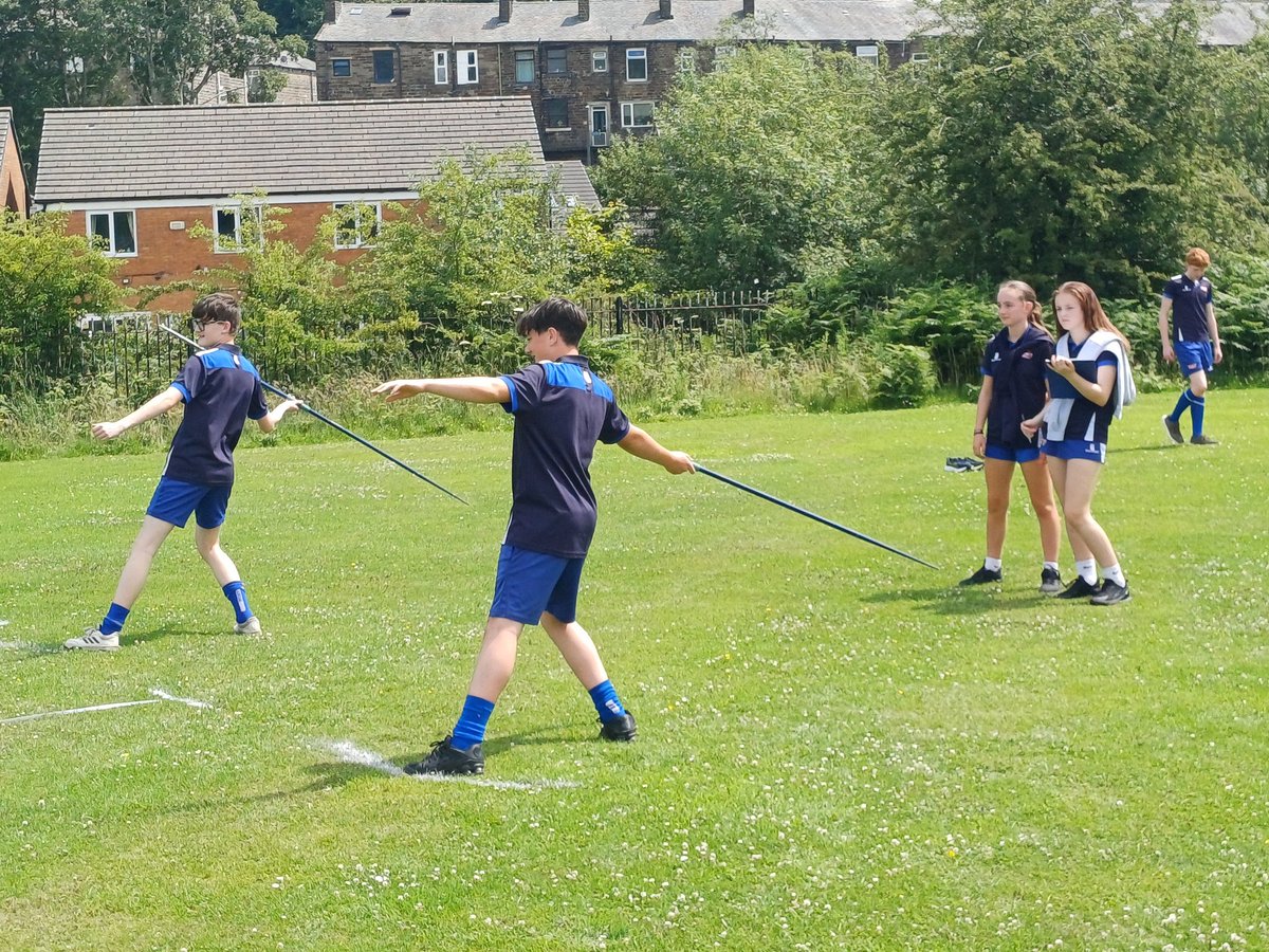 WCHS_PE's tweet image. Yr 9️⃣/🔟 Sports Day

Great afternoon in the sun 🌞 

Students were either involved in an Orienteering 🧭, Netball 🏐, Athletics 🎽 or Football ⚽ competition. 

Winners announced for the Form PP 🥇🥈🥉
