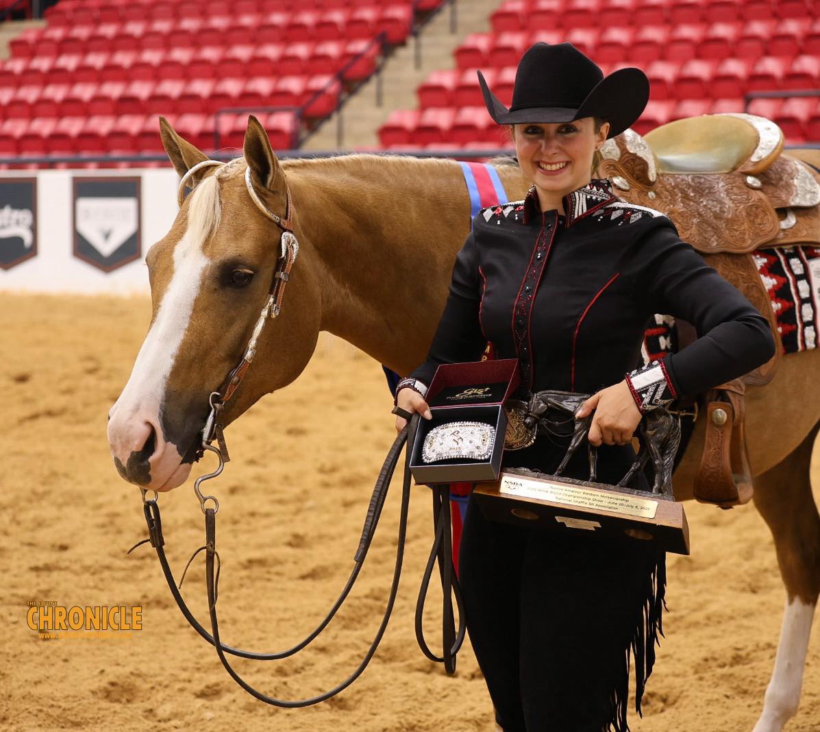 A huge congrats to Alexis and Dunit the Magnum Way for being named CHAMPION in the Novice Amateur Horsemanship at the 2025 APHA World Championship Show!! 🤩