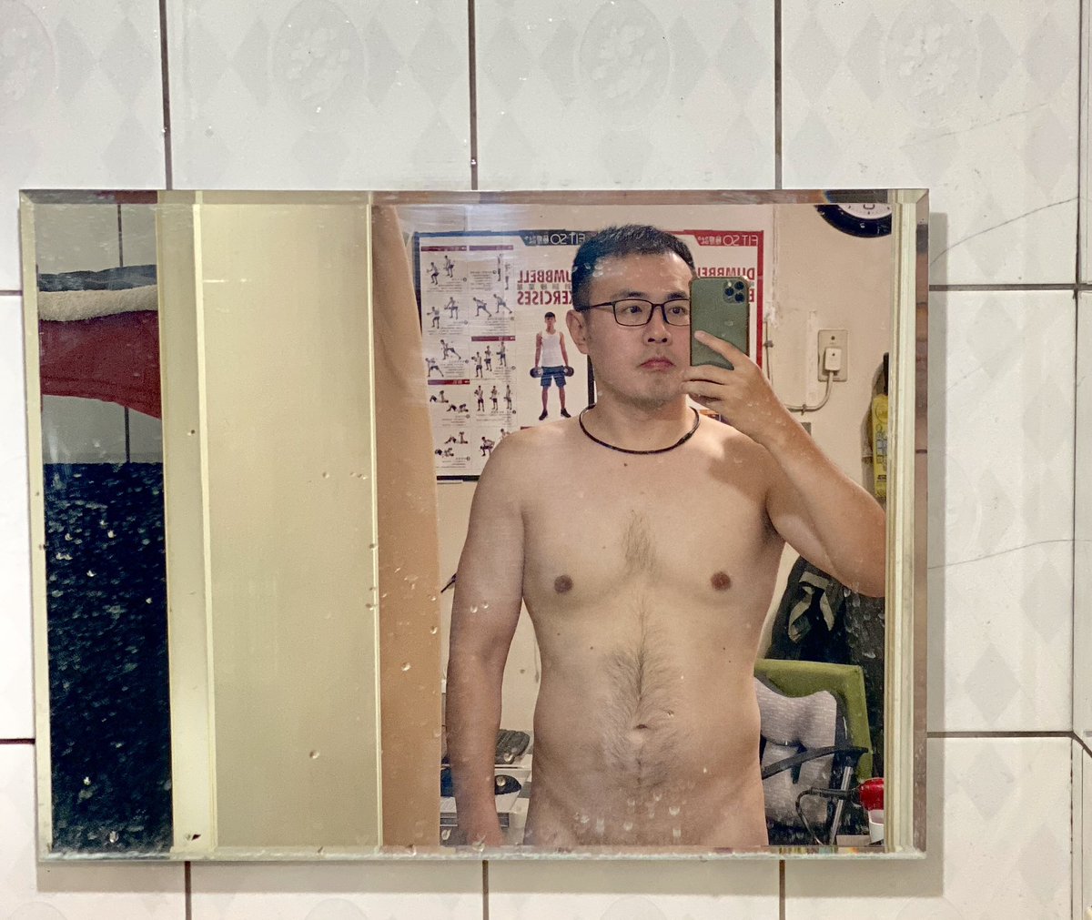 聽說正面拍比較看不出肚子