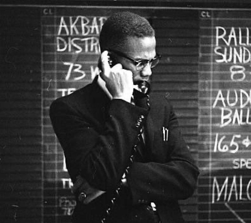İslama sövmekten başka fikri olmayanlar, fikrin değil İslam’a sövmenin hürriyetini arıyorlar. 
 
Malcolm X 

#LemanDergisiKapatılsın