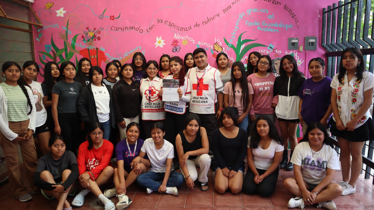Fondo Gpe Musalem AC (@fondogpemusalem) on Twitter photo 🚑Durante junio, las becarias de bachillerato y universitarias participaron en el taller de Primeros Auxilios, agradecemos profundamente a la <a href="/cruzrojaoaxaca/">Cruz Roja Mexicana Oaxaca</a> , por su generosidad y disposición para compartir con nosotras su experiencia y saberes.
#SíAlaEducaciónDeLasMujeres 🚑Durante junio, las becarias de bachillerato y universitarias participaron en el taller de Primeros Auxilios, agradecemos profundamente a la <a href="/cruzrojaoaxaca/">Cruz Roja Mexicana Oaxaca</a> , por su generosidad y disposición para compartir con nosotras su experiencia y saberes.
#SíAlaEducaciónDeLasMujeres