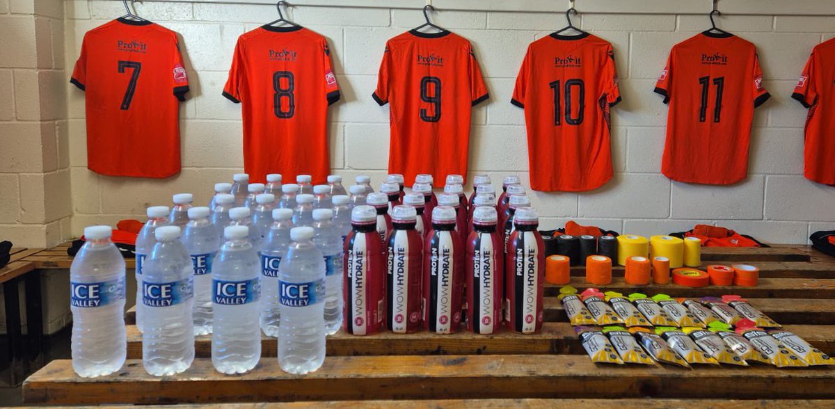 ChangingRoomEst's tweet image. Changing Room Essentials x @BowersPitseaFC
1st season working together 🙌
Supplying matchday must-haves all season:
⚡️ SIS gels
💧 Hydration
🩹 Wrapping Tapes
🧦 BRAND NEW C.R.E v2 grip socks
Save your club time & money.
we work with any budget 💼
DM us to get started ✉️