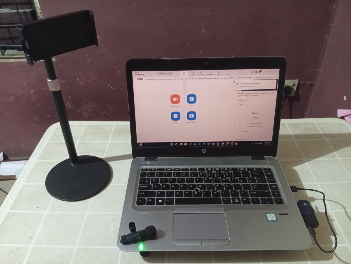 mikeCodeCraft's tweet image. Day 54 of 100 days challenge
Today I was pitching on a project we are building at ALX Nigeria
Honestly, from my experience, there is more to tech than just coding.
I've learnt a lot today though😁
But why can't I just code and rest 😭
#mikeCodeCraft @MitaSchool