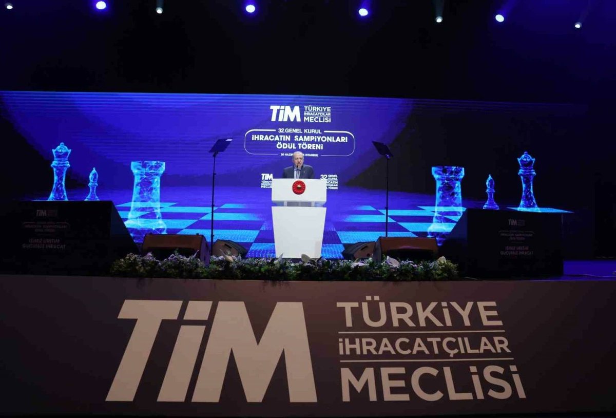 KOBIDER's tweet photo. 5⃣Toplam ihracattaki payı yüzde 35 seviyelerinde olan KOBİ’lerin ihracat artışına olan katkısının büyük firmalardan oldukça fazla olduğu görülmektedir. Dolayısıyla ihracatın günden güne artmasında KOBİ’lerin katkısı yadsınamaz olduğu bir gerçektir.” https://t.co/rNBC86WT1S