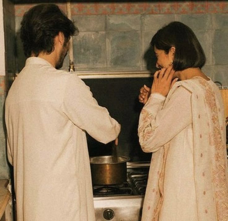 oyee_ahsann's tweet image. Me and her agar bhikari apni zubaan ka pkka hota