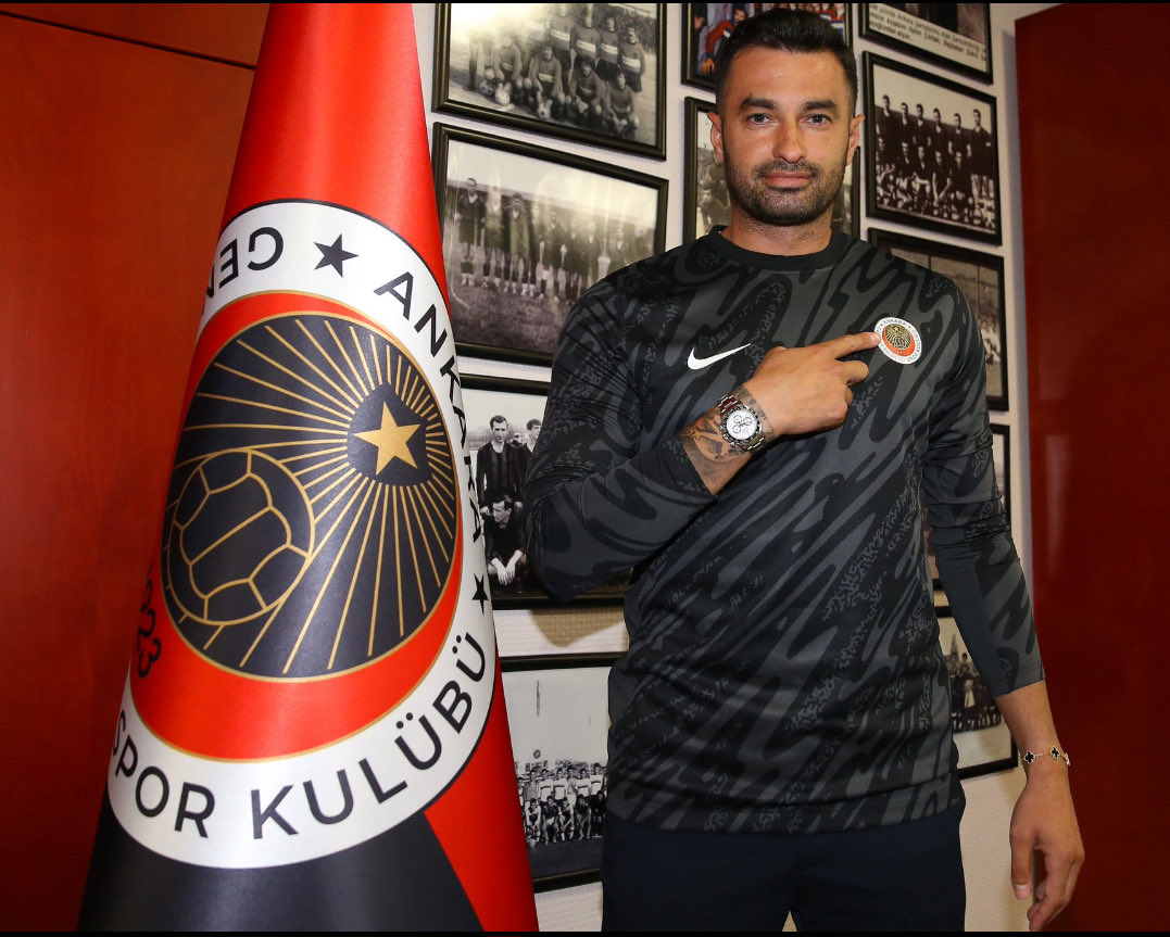 Süper Lig deneyimi olan Gökhan Akkan kulübümüze hayırlı olsun. Umarız bir sakatlık yaşamaz. <a href="/kirmizikara/">Gençlerbirliği SK</a> formasını giyen ve takıma katkı sunan her futbolcu bizim için değerlidir.