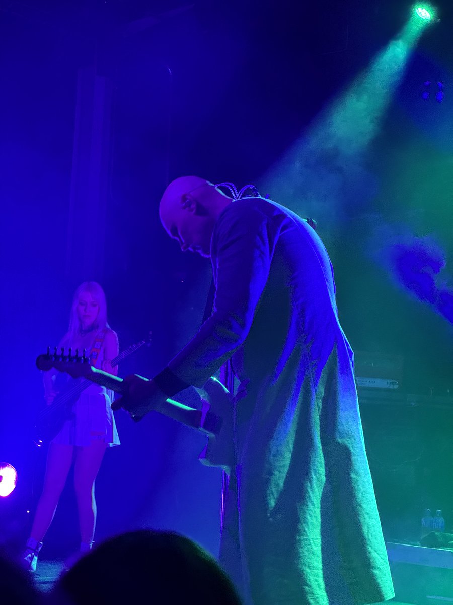 Voncaster1's tweet photo. I saw @Billy on June 29 at the @VarsityTheater in Minneapolis.

I first saw the @SmashingPumpkin on the Machina tour at the University of Minnesota in 2000. It was special to hear Machina songs again at the University of Minnesota 25 years later! https://t.co/ji7Gc7ynSr