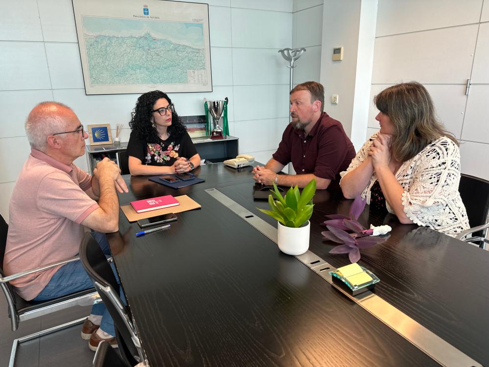 💎 Marca Alfaya: reconocimientu al compromisu empresarial col asturianu y l’eonaviegu

🏛️ El Gobiernu d’Asturies va poner en marcha na seronda la marca Alfaya, un distintivu que reconoz el compromisu de les empreses col usu de les llingües propies de la comunidá.