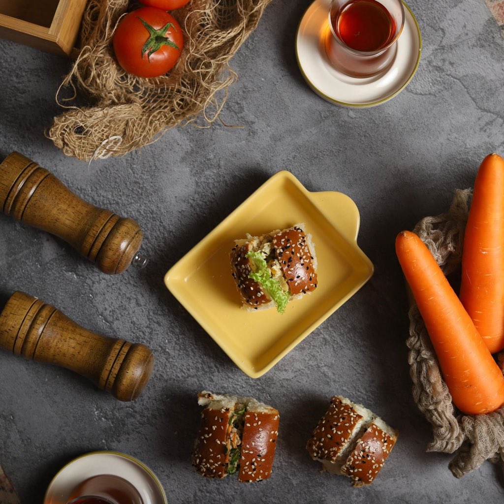 طراوتها تفوق الوصف! 
و حشواتها ترضيك و ترضي أحبابك 😍
20 حبه بحشواتها اللذيذه و المختلفة 👌

أطلبها الان عن طريق <a href="/TheChefz_/">ذا شفز</a>