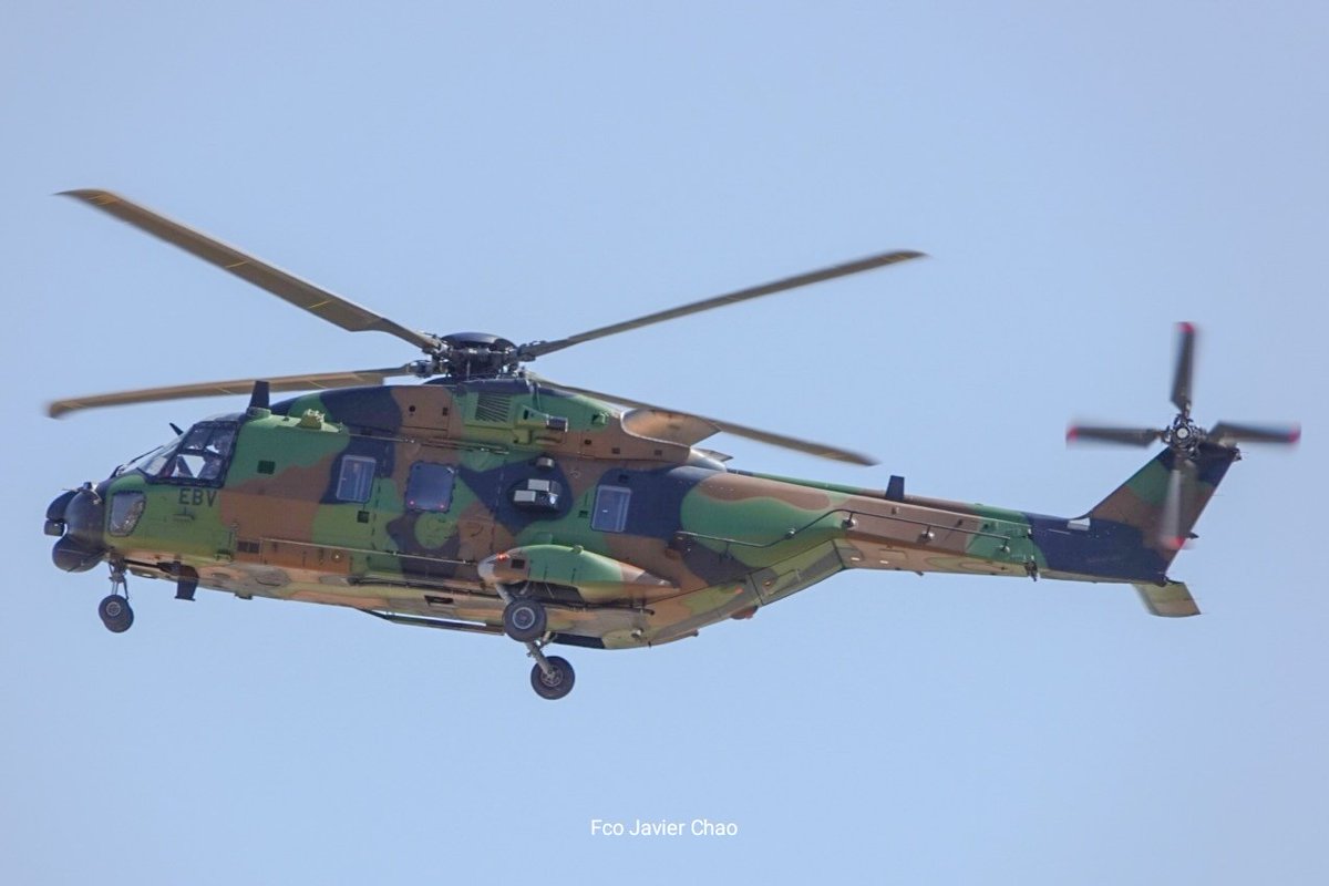 Aeronaves Militares Españolas (@web_ame) on Twitter photo Los NH-90 del #ALAT <a href="/armeedeterre/">Armée de Terre</a> que han llegado está mañana al #CENAD de #SanGregorio #Zaragoza desde Pau 🇫🇷 Los NH-90 del #ALAT <a href="/armeedeterre/">Armée de Terre</a> que han llegado está mañana al #CENAD de #SanGregorio #Zaragoza desde Pau 🇫🇷