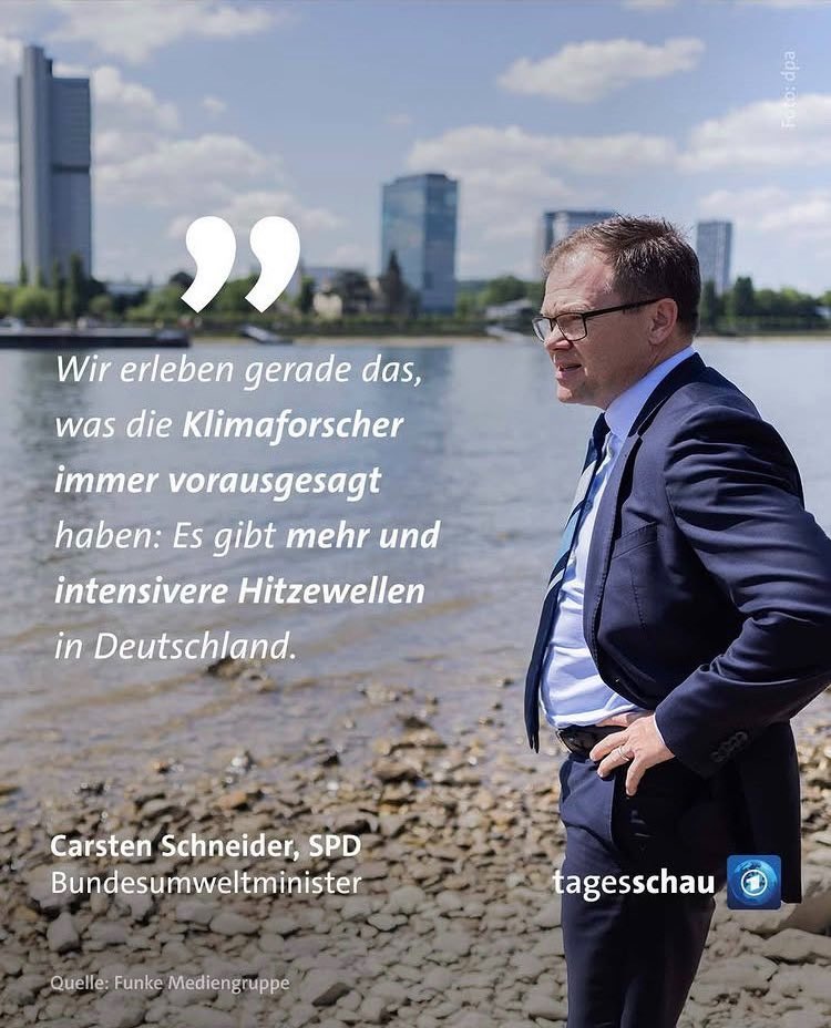 Luisamneubauer's tweet image. Und um diesen Schock zu verarbeiten gönnt sich die Regierung diesen Sommer zwei neue Gasfelder und absehbar verpasste Klimaziele, genau mein Humor.