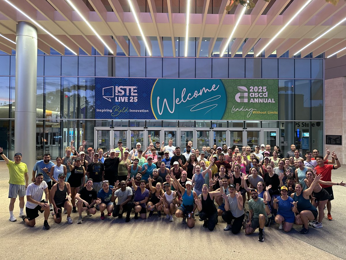 What a turnout! 🤯 Thanks to everyone who showed up today for #ISTERun! 🥳

See you tomorrow? 😎