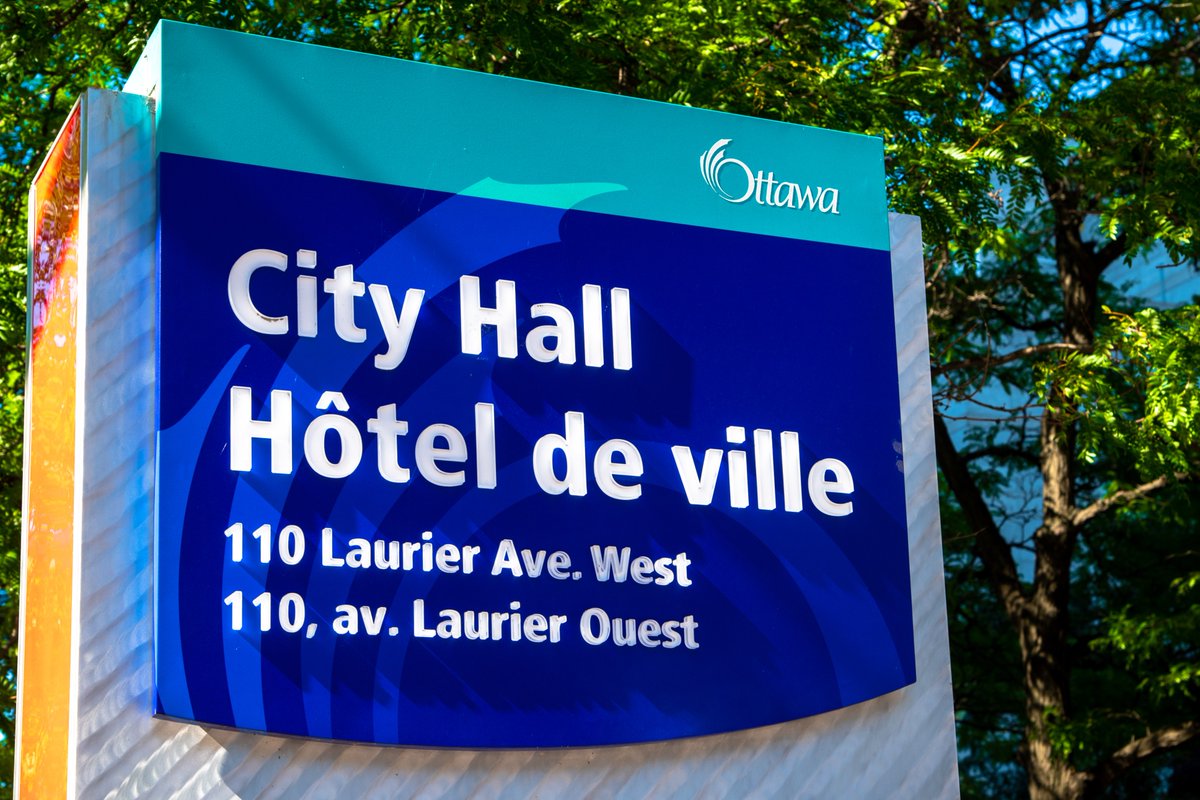 The #OttCity Hall parking garage will undergo maintenance work until the end of September. 
From July 21 to August 18, the internal ramps will be closed and there will be no internal access between P1 and P2.
Details: bit.ly/45OweXz