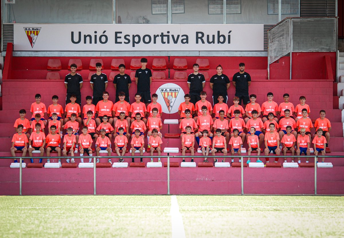 🎉 Ha començat el Campus d’Estiu 2025! ❤️‍🔥

Primer dia ple de somriures, futbol i diversió sota el sol ☀️⚽
Ens espera una setmana inoblidable!