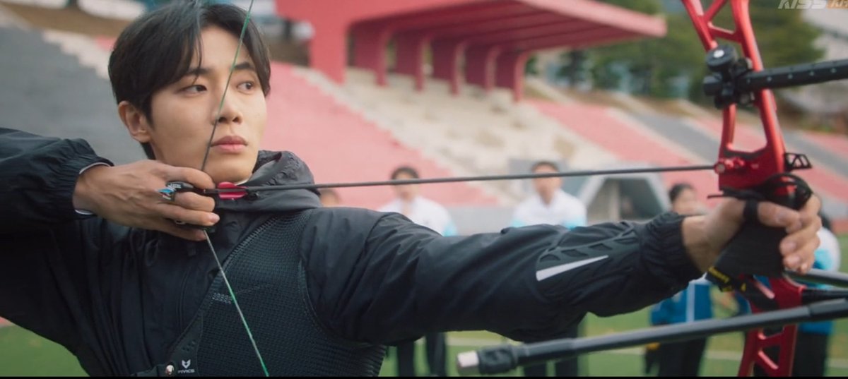 jungguwa's tweet photo. gyeonu i need you i mean archery needs you #HeadOverHeels #HeadOverHeelsEp3 https://t.co/y7mqGMXAQk