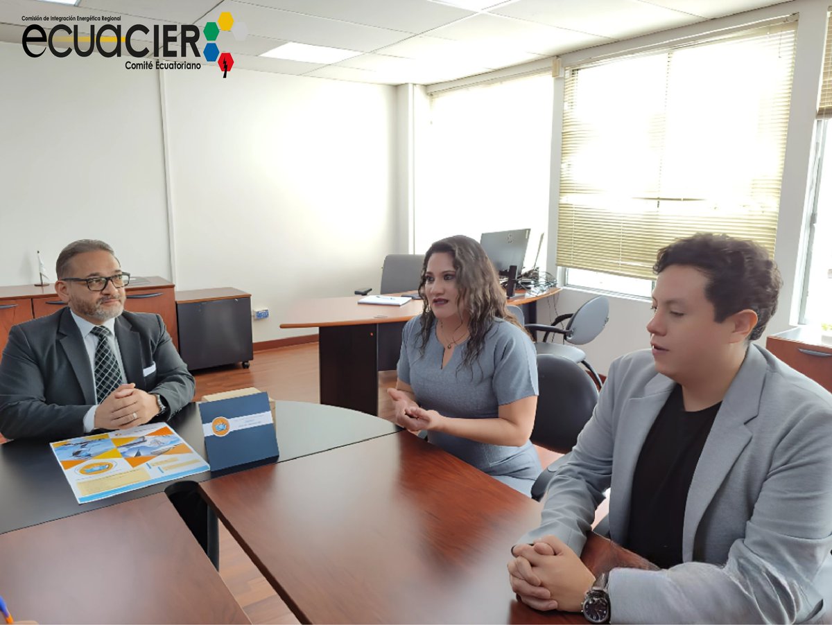 EcuacierEc's tweet photo. ⚡La energía no se detiene.
#Ecuacier visita a CELEC EP TRANSELECTRIC en la gira de invitación al #SeminarioGalápagos2025.
Una organización clave para un sistema eléctrico más limpio, eficiente y resiliente.
¡#GalápagosNosEspera! 🌱⚡
#CELECEP #SomosConocimiento https://t.co/cgA1dv0hhK