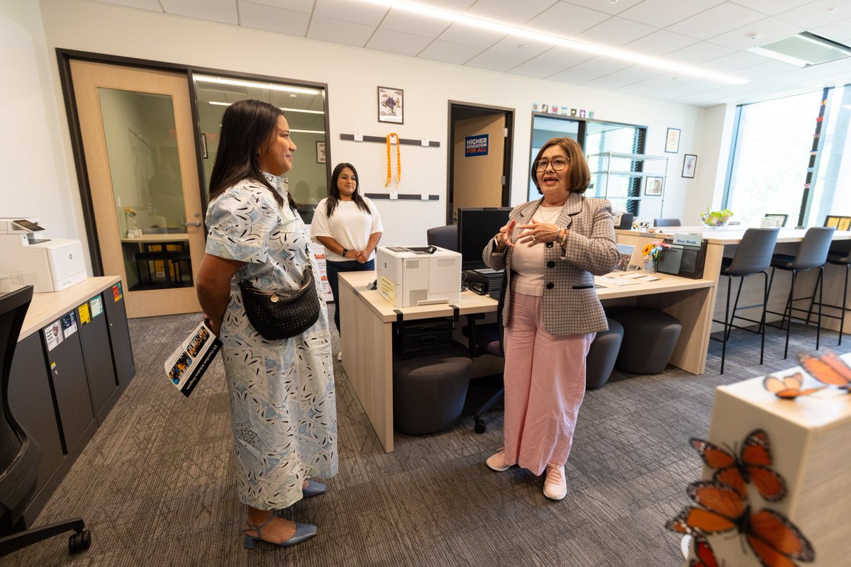 CalStateLA's tweet image. Thank you Councilmember Ysabel Jurado for joining us at #CalStateLA, to learn more about our student support services and programs, and discuss collaboration, community engagement, and shared priorities in District 14.
Looking forward to building a stronger future—together.