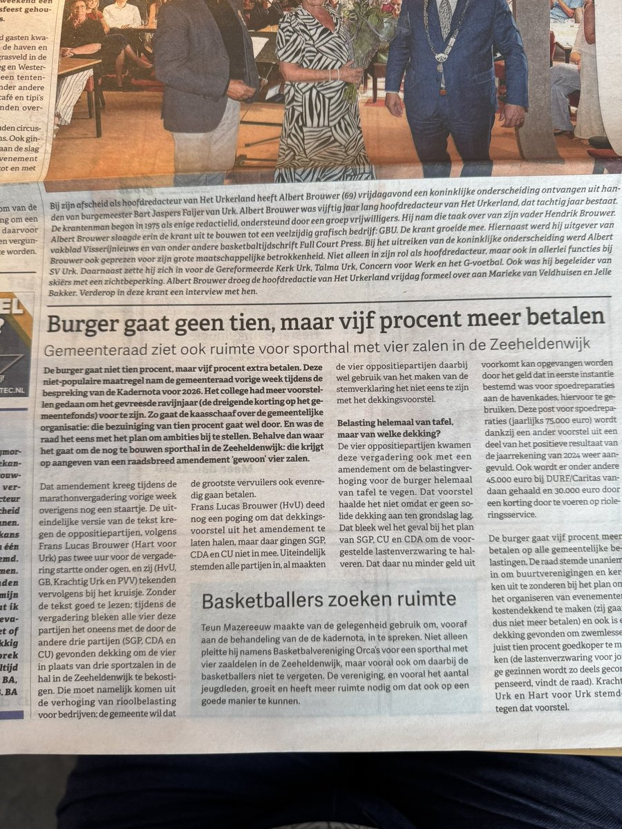 Ik vind de verslaggeving van de marathon-vergadering wel wat karig. Zeker als ik de nieuwe hoofdredacteuren hoor zeggen dat de politiek nog wel wat verdieping kan gebruiken.