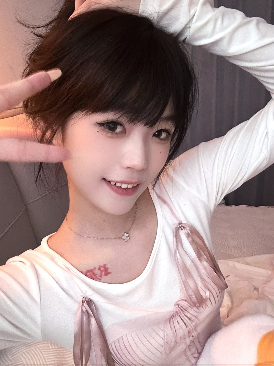 caca33333333's tweet photo. 七月你好 https://t.co/w9mkPO8H4z